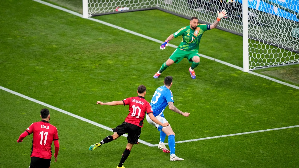 Cầu thủ vô danh Albania ghi bàn nhanh nhất lịch sử EURO - Ảnh 1