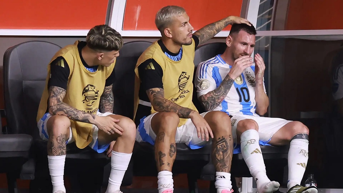 Messi khóc nghẹn vì dính chấn thương ở chung kết Copa America 2024 - Ảnh 1