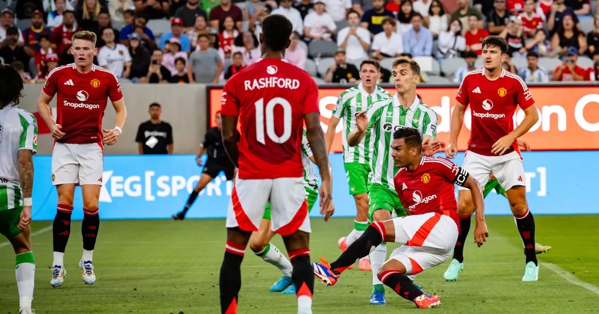 Kết quả bóng đá hôm nay 1/8: MU ngược dòng hạ Betis - Ảnh 1