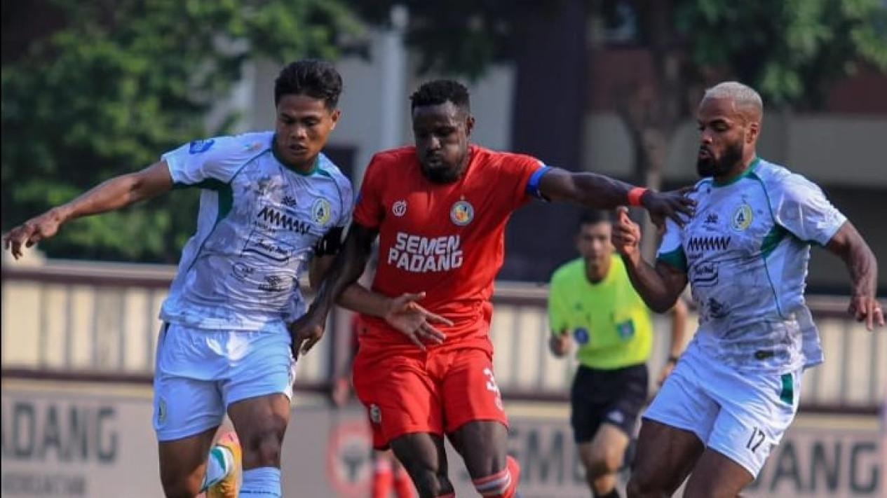 Kết quả bóng đá hôm nay tối 26/8: Semen Padang thắng chật vật PSS Sleman - Ảnh 1