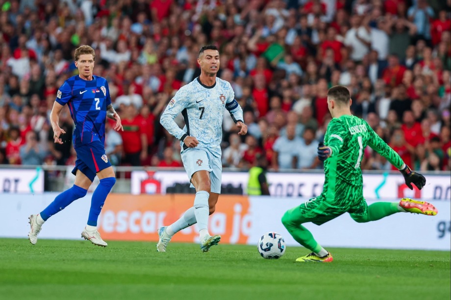 Ronaldo tuyên bố vô địch EURO tương đương như World Cup - Ảnh 1