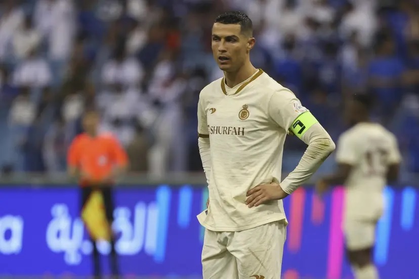 Ronaldo sắm vai tội đồ, Al Nassr dậy sóng - Ảnh 1