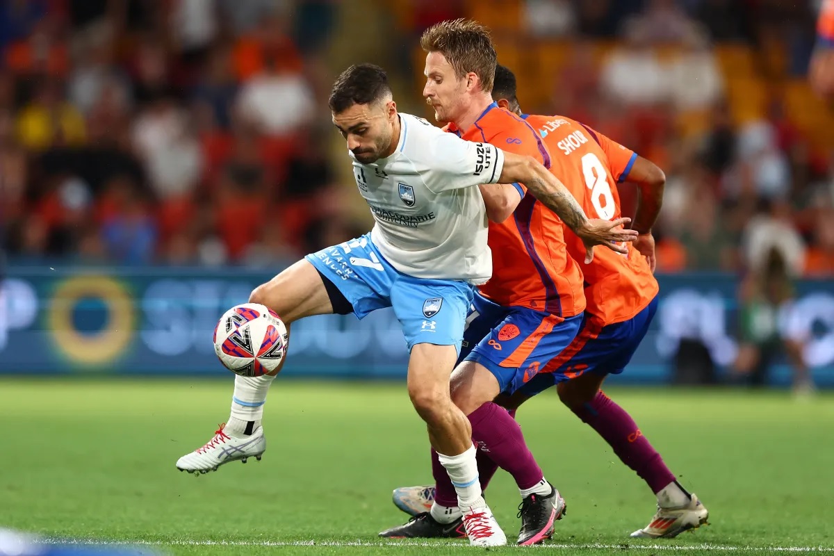 Kết quả bóng đá hôm nay tối 1/11: Brisbane Roar thua đau Sydney FC - Ảnh 1