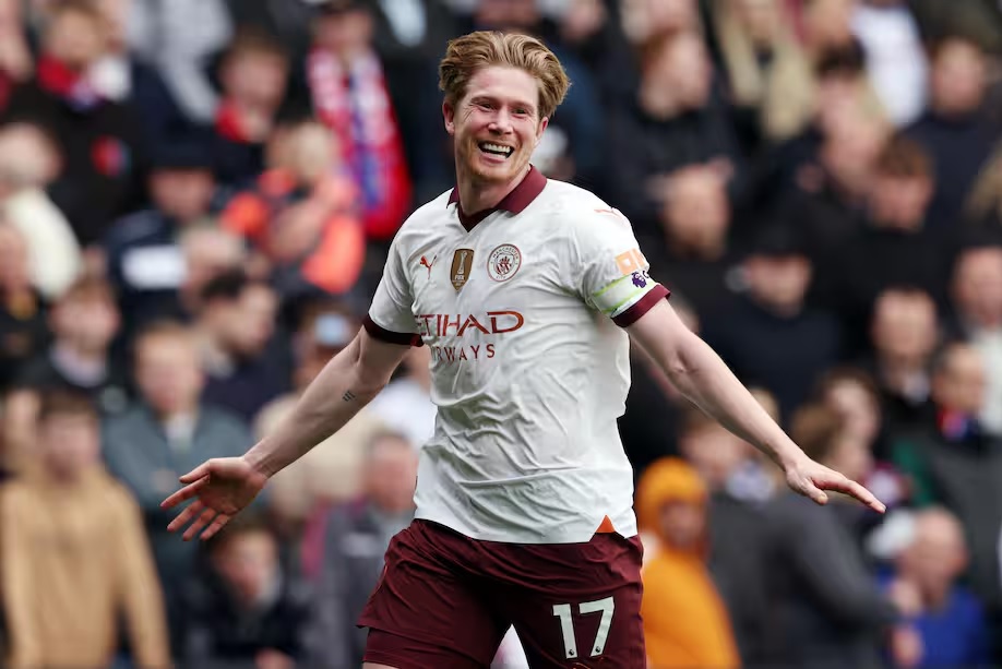 De Bruyne dừng đàm phán, Man City nguy cơ mất nhạc trưởng - Ảnh 1