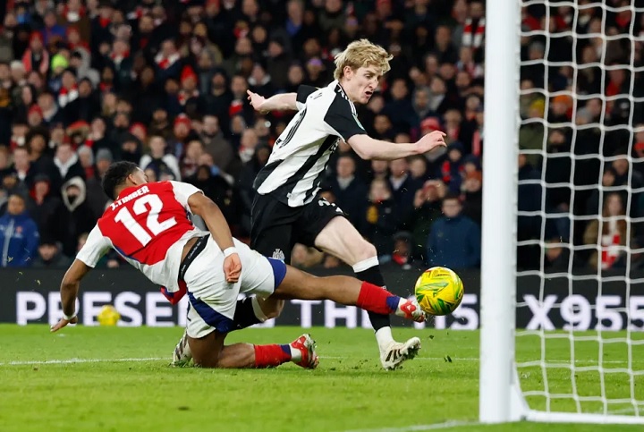 Arsenal bị Newcastle nhấn chìm ngay tại Emirates - Ảnh 1