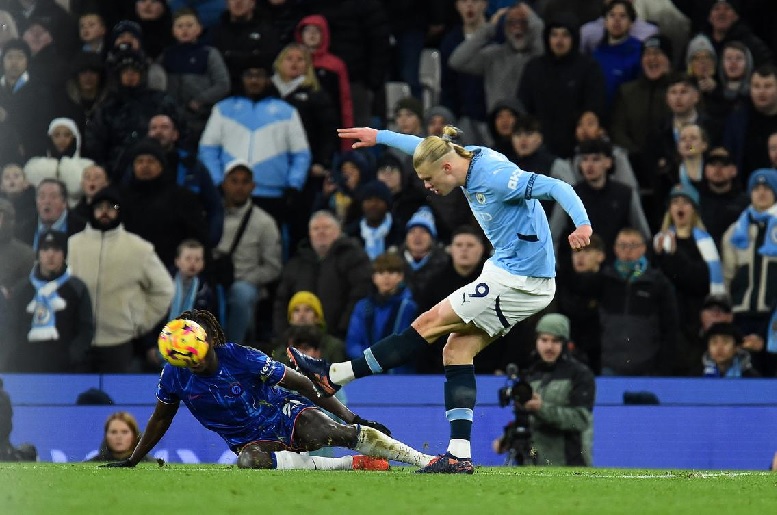 Đánh bại Chelsea, Man City trở lại Top 4 - Ảnh 1