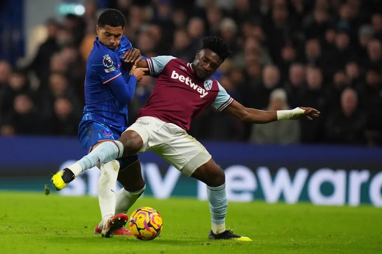 Chelsea vươn lên thứ 4 tại Ngoại hạng Anh sau màn ngược dòng đánh bại West Ham - Ảnh 1