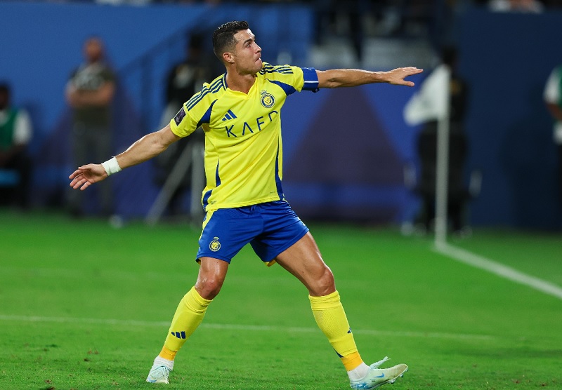 Ronaldo gia hạn hợp đồng với Al Nassr - Ảnh 1