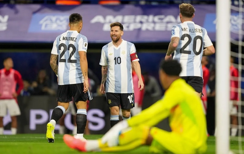 Messi bị gạch tên khỏi ĐT Argentina - Ảnh 1