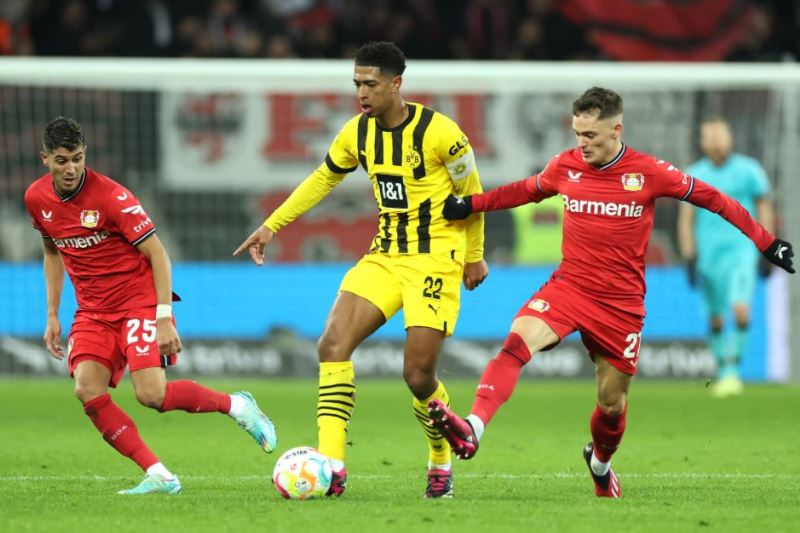 Nhận định, Soi kèo Leverkusen vs Dortmund 20h30 ngày 11/05: Khách cần điểm hơn - Ảnh 1