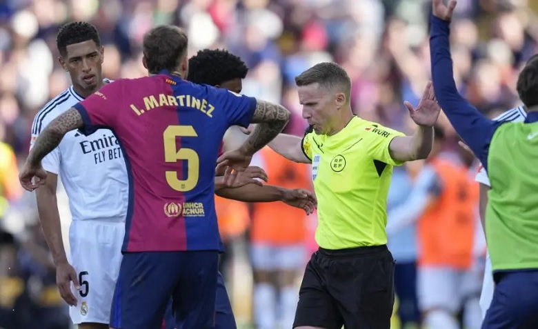 Trọng tài El Clasico gây bão: Bị tố thiên vị Real Madrid ra mặt - Ảnh 1