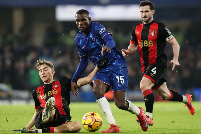 Real Madrid dẫn đầu cuộc đua chiêu mộ Huijsen - Ảnh 1