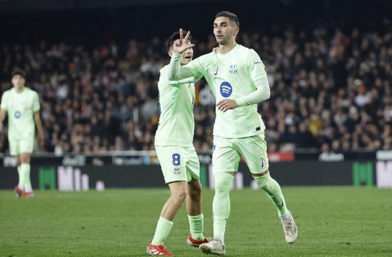 Ferran Torres nhập viện khẩn cấp, chính thức chia tay mùa giải - Ảnh 1
