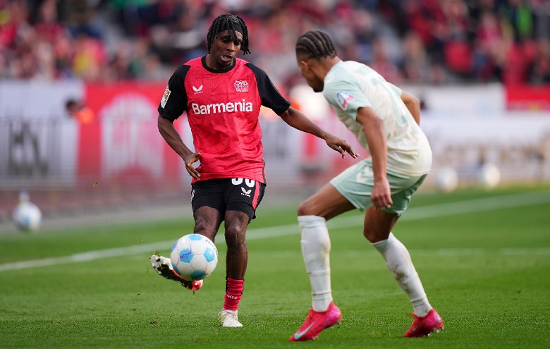 Frimpong nhận số áo đặc biệt ở Liverpool - Ảnh 1