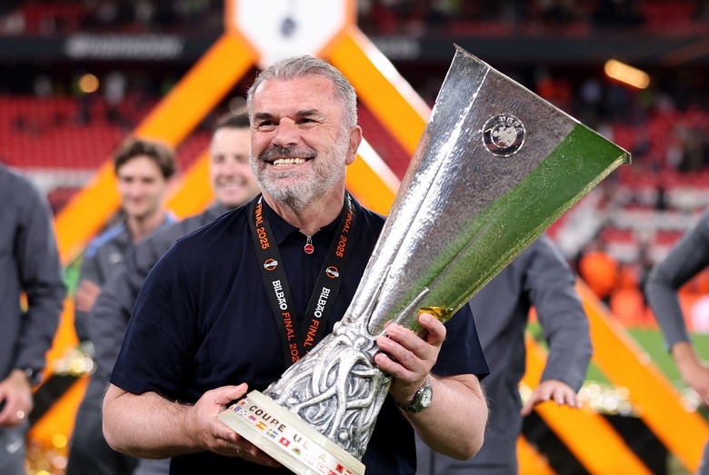 HLV Postecoglou nối dài duyên vô địch trong mùa thứ hai - Ảnh 1
