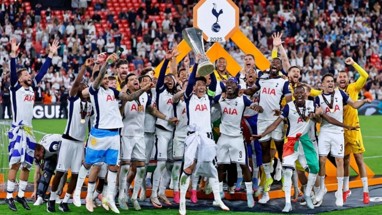 Thua Tottenham, MU vuột vé tham dự Cúp C1 2025/26 - Ảnh 1
