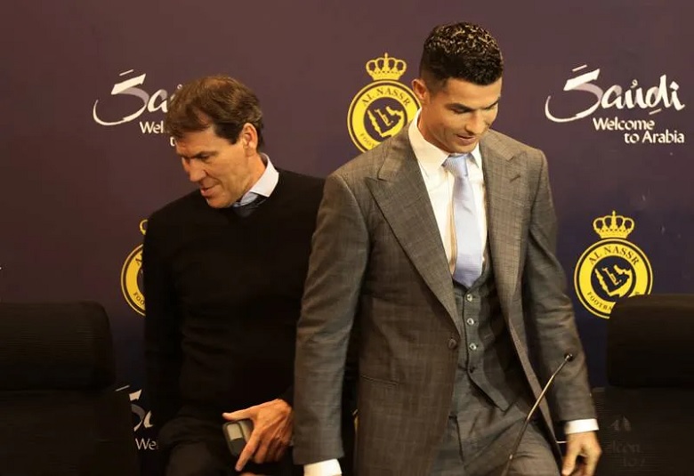 CR7 bóng gió khả năng rời Al Nassr - Ảnh 1
