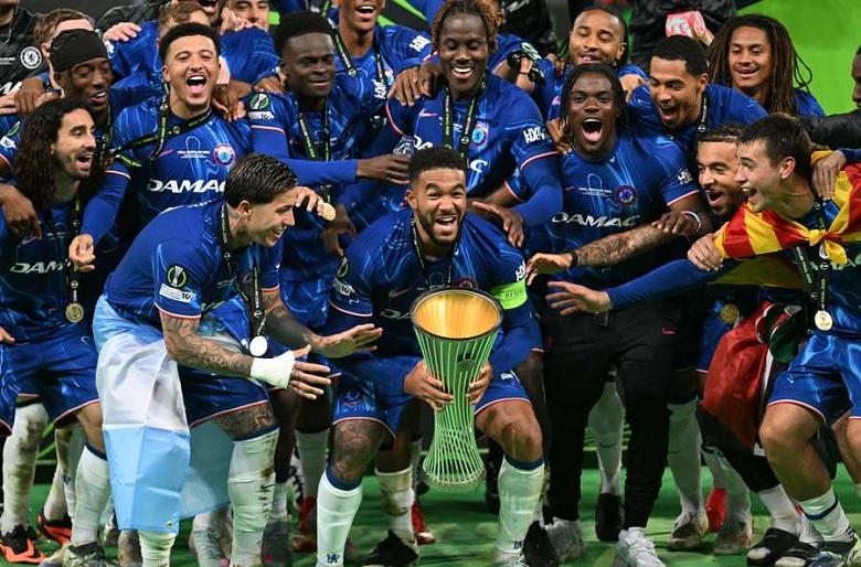 Chelsea giúp Ngoại hạng Anh lập kỳ tích hiếm có - Ảnh 1