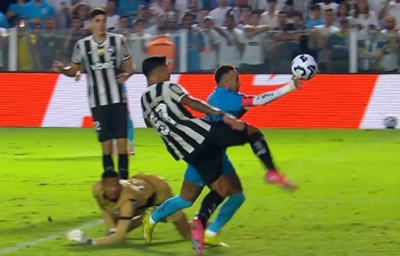 Neymar bị đuổi trong ngày Santos thua đau Botafogo - Ảnh 1