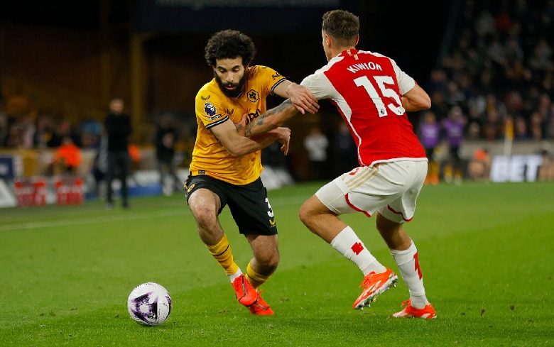 Man City đạt thỏa thuận chiêu mộ hậu vệ người Algeria - Ảnh 1