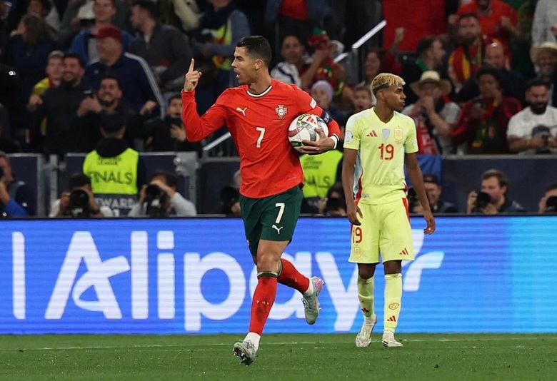 Ronaldo thiết lập hàng loạt kỷ lục sau chức vô địch Nations League - Ảnh 1