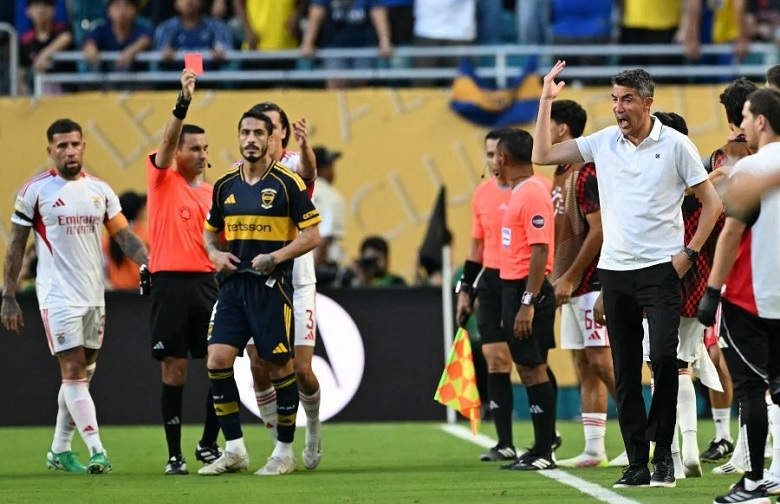 Mưa thẻ đỏ xuất hiện tại FIFA Club World Cup - Ảnh 1