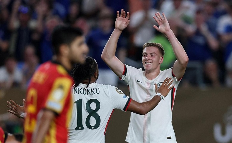 Chelsea kiếm dư tiền mua Liam Delap nhờ Club World Cup - Ảnh 1