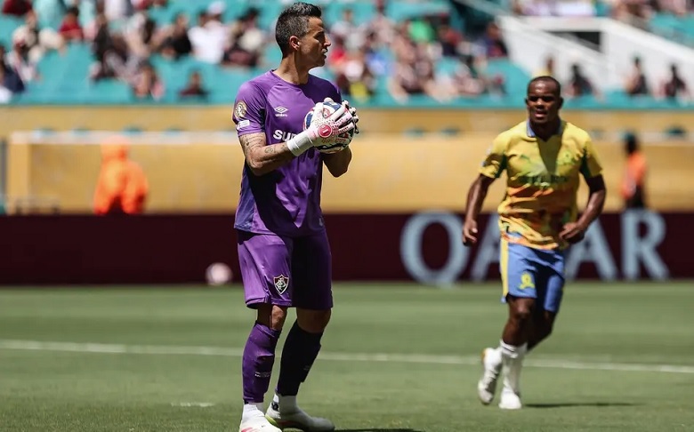 Thủ môn Fluminense đi vào sử sách nhờ trận hòa tại Club World Cup - Ảnh 1