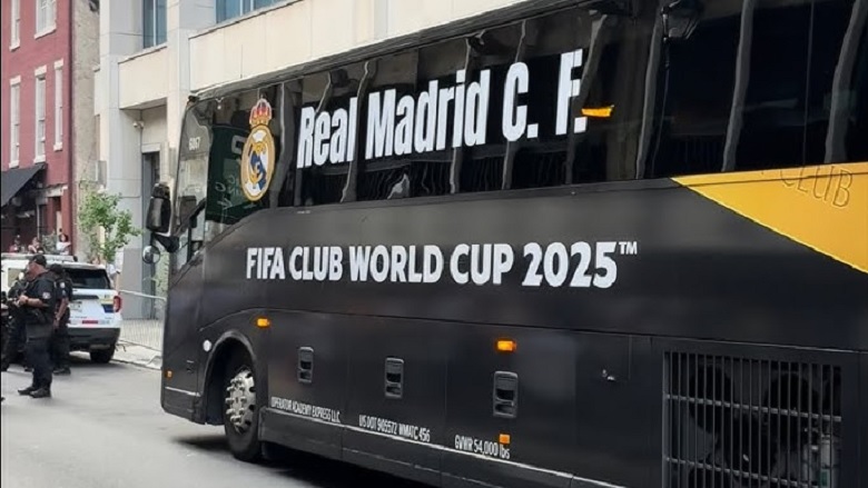 Real Madrid bức xúc vì bị hành xác 6 tiếng trên xe buýt - Ảnh 1