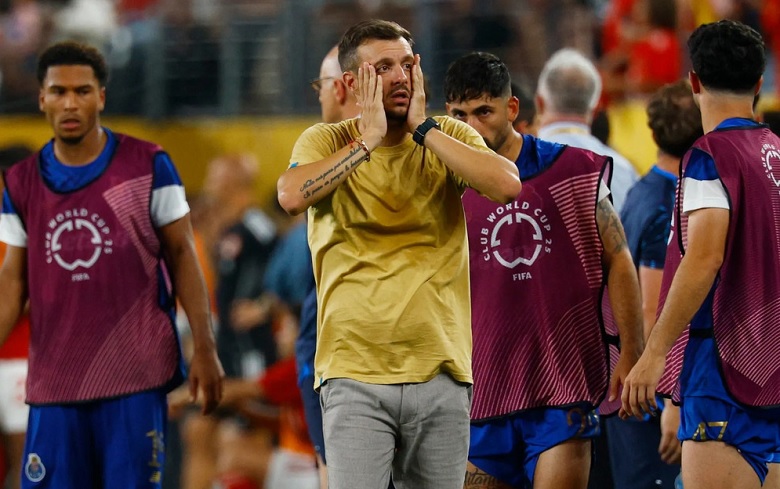 HLV bay ghế vì thất bại trước đội bóng của Messi tại Club World Cup - Ảnh 1