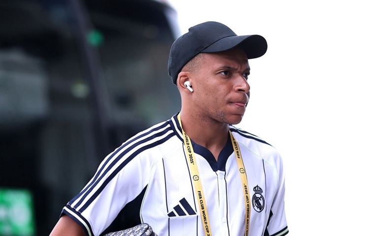 Hé lộ nguyên nhân khiến Mbappe viêm đường ruột, sụt 6kg chỉ trong vài ngày - Ảnh 1