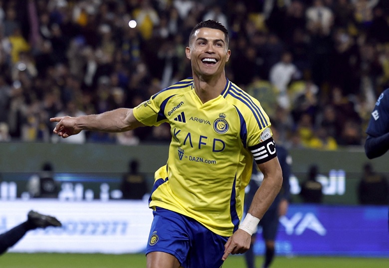 Ronaldo đoạt giải Cầu thủ xuất sắc nhất Saudi Pro League - Ảnh 1