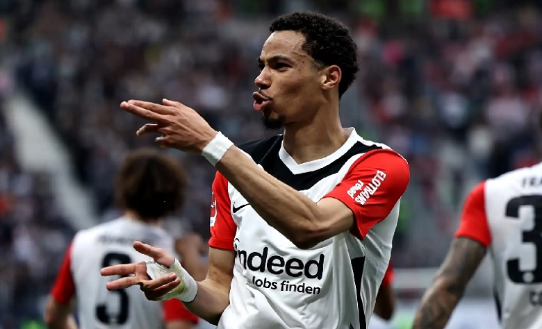 Eintracht Frankfurt gật đầu, Ekitike chuẩn bị gia nhập Liverpool - Ảnh 1