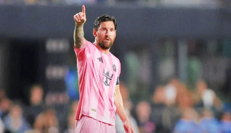 Messi vượt qua Ronaldo với kỷ lục ghi bàn mới - Ảnh 1