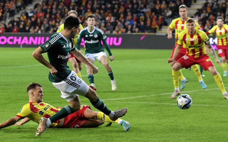 Nhận định, Soi kèo Korona Kielce vs Legia Warszawa 1h15 ngày 28/7: Phong độ trái ngược - Ảnh 1