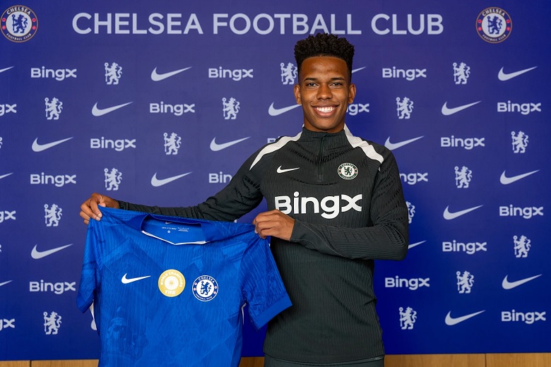 Estevao chính thức gia nhập Chelsea, ký hợp đồng 8 năm - Ảnh 1