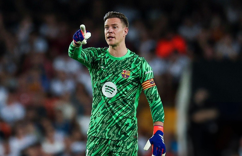 Ter Stegen lấy lại băng đội trưởng sau khi ký xác nhận chấn thương - Ảnh 1