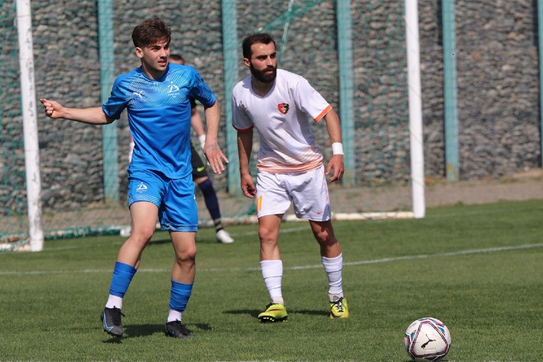 Nhận định, Soi kèo Gareji Sagarejo vs Dinamo Batumi, 23h00 ngày 11/8: Bám đuổi nhóm đầu - Ảnh 2