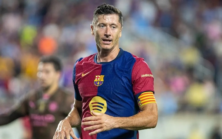 Lewandowski lỡ trận mở màn La Liga 2025/26 - Ảnh 1