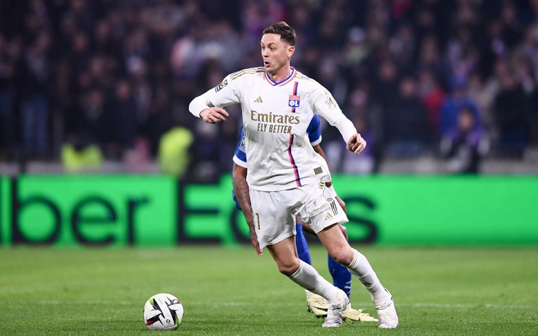 Lyon xuống tay, cựu sao MU rơi vào cảnh thất nghiệp - Ảnh 1