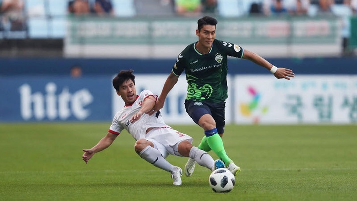 Bảng xếp hạng VĐQG Hàn Quốc thể hiện vị trí dẫn đầu của Jeonbuk trước trận đấu với Daegu