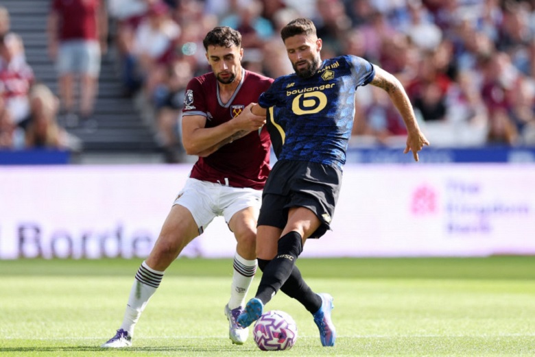 Giroud tạo cột mốc lịch sử ở tuổi 38 - Ảnh 1