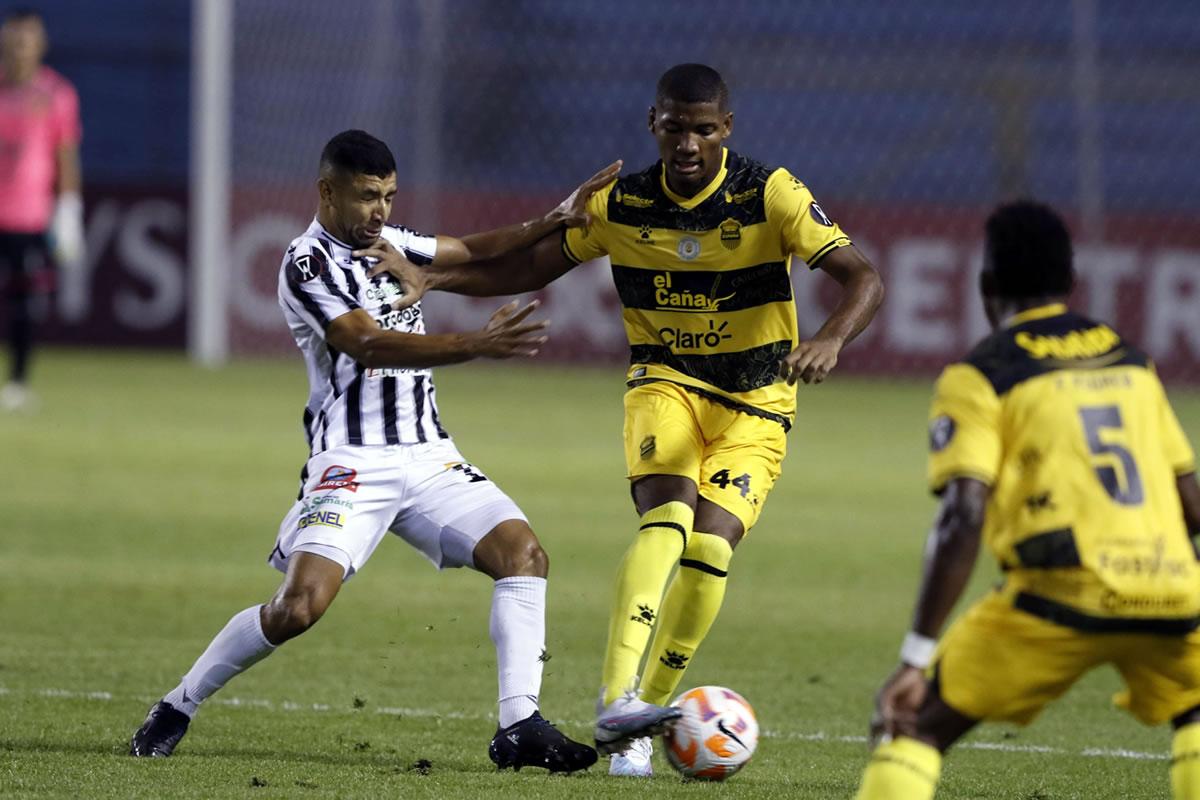 Nhận định, Soi kèo Real Espana vs Diriangen 9h ngày 21/8: Ăn miếng trả miếng - Ảnh 4