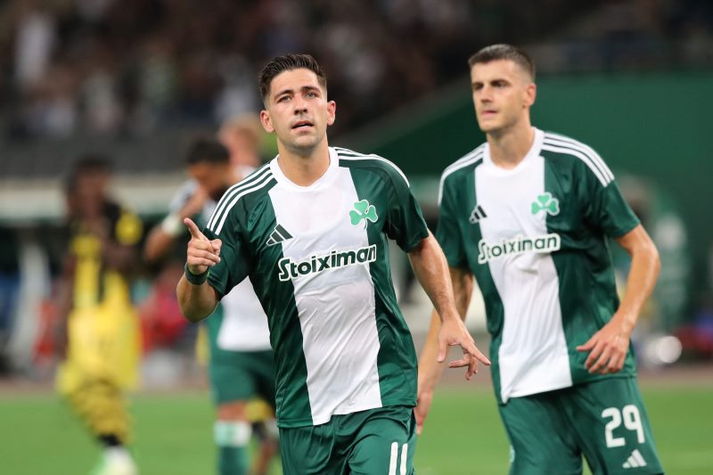 Cầu thủ Panathinaikos ăn mừng chiến thắng kịch tính trước Shakhtar Donetsk tại Europa League