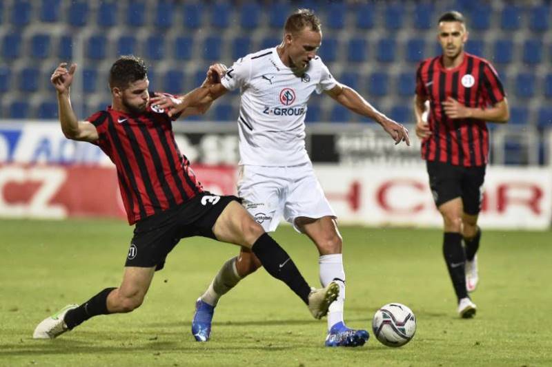 Nhận định soi kèo Lokomotiv Sofia vs Spartak Varna 23/08 tại Parva Liga, phong độ và tỷ lệ cược