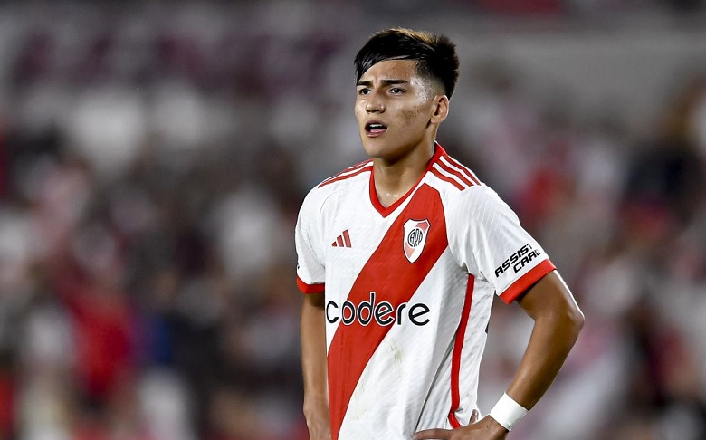 Ian Subiabre, tài năng trẻ Argentina của River Plate, được Barcelona quan tâm