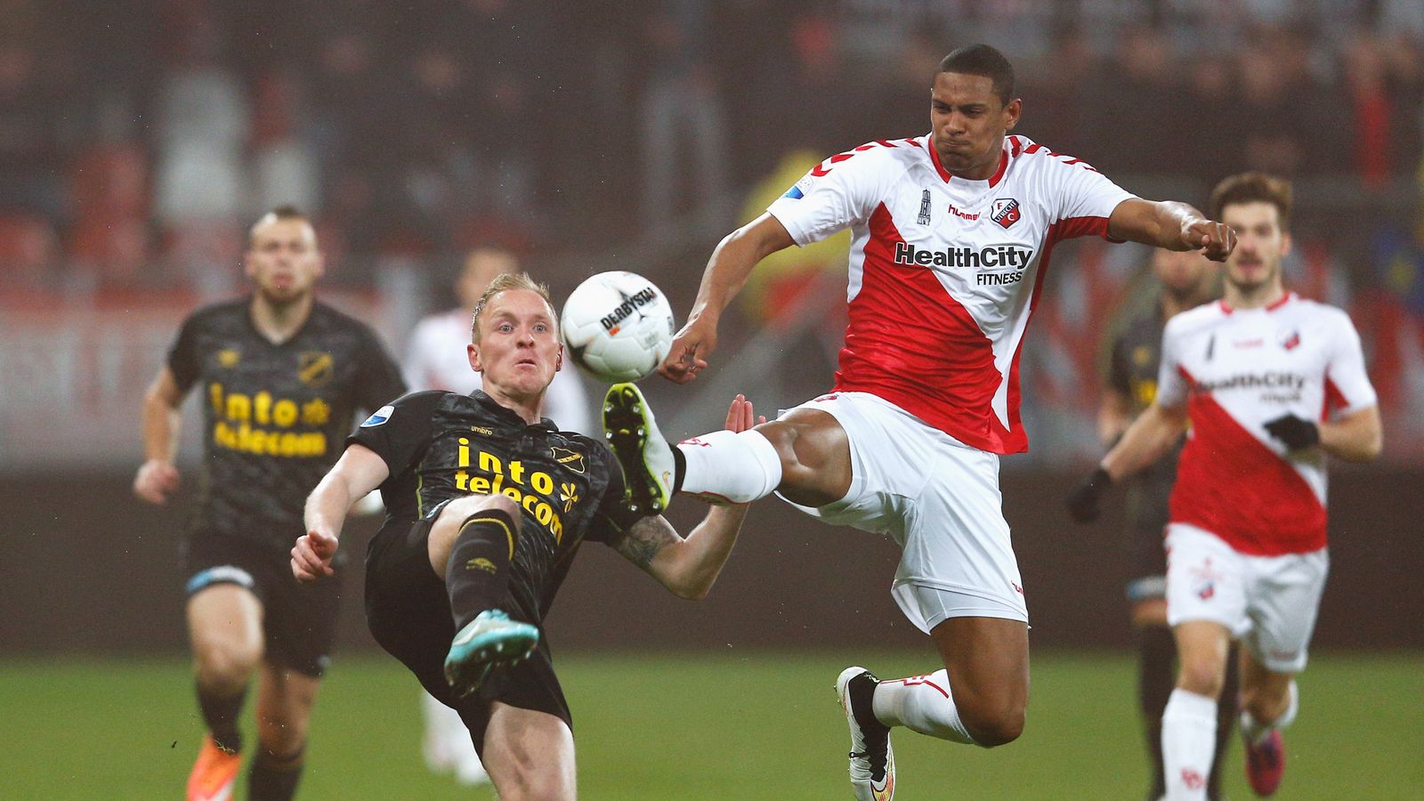 Utrecht vs Excelsior tại Eredivisie 24/8, nhận định và soi kèo, đội chủ nhà được đánh giá cao hơn nhờ phong độ ổn định