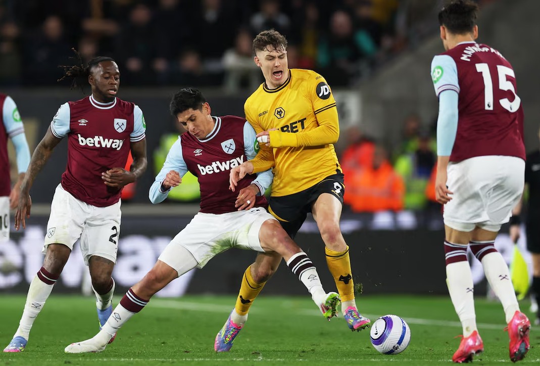 Soi kèo phạt góc Wolverhampton vs West Ham, 1h30 ngày 27/08 - Ảnh 5