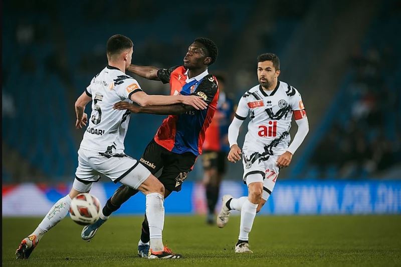 Cầu thủ Copenhagen ăn mừng bàn thắng ở Champions League, thể hiện phong độ cao