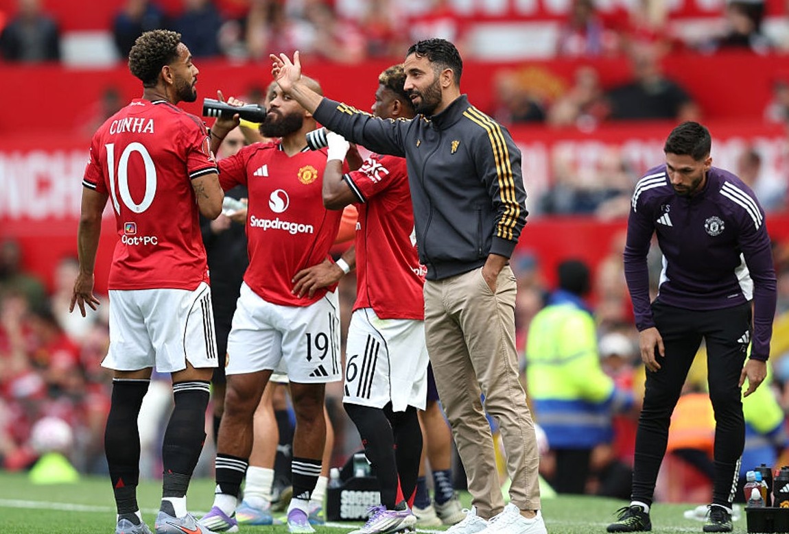 Soi kèo phạt góc Grimsby Town vs MU, 2h ngày 28/08 - Ảnh 4